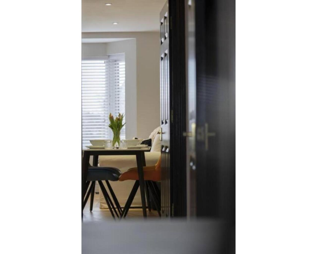 Central Belfast Apartments Queen'S Hideaway Bagian luar foto