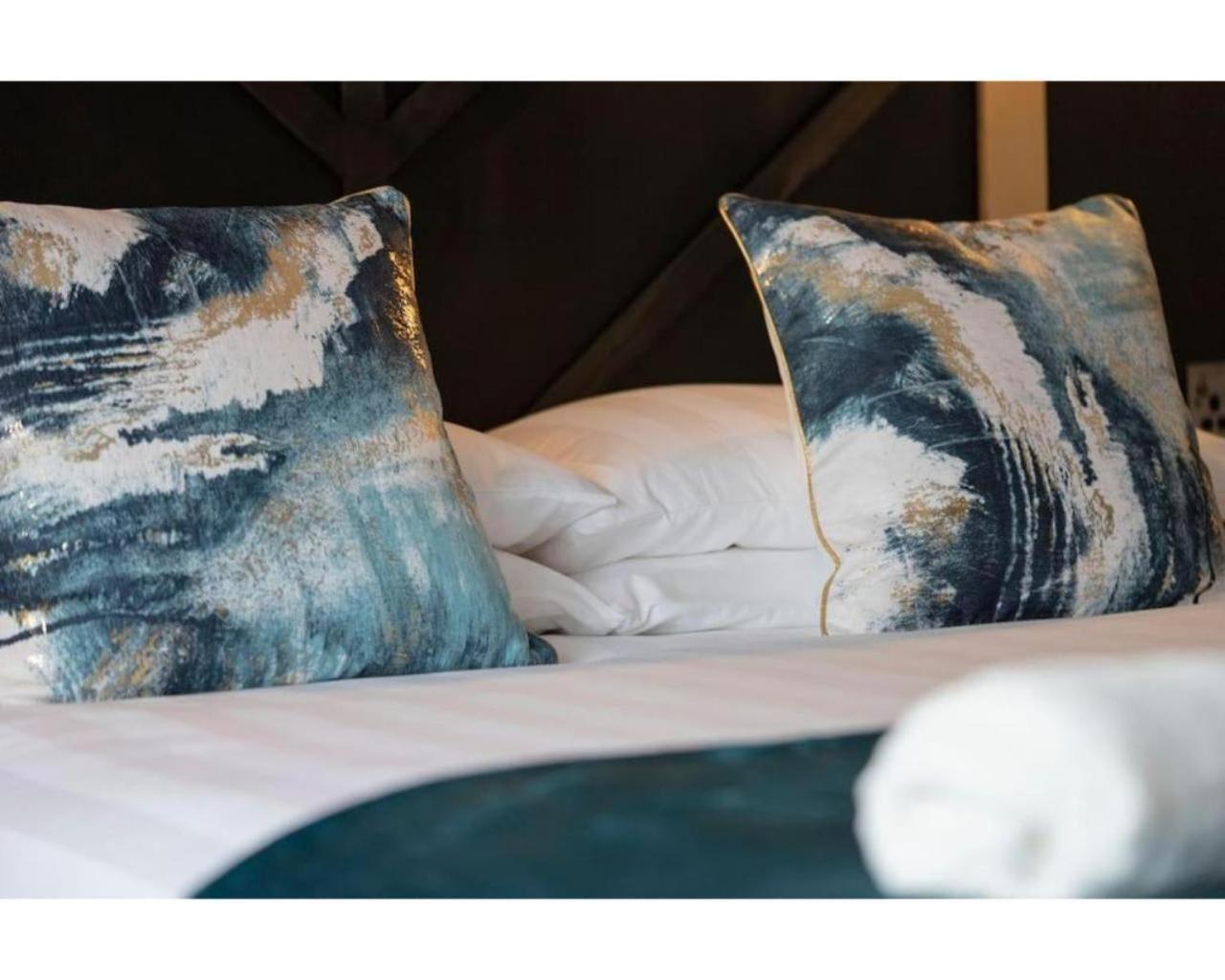 Central Belfast Apartments Queen'S Hideaway Bagian luar foto