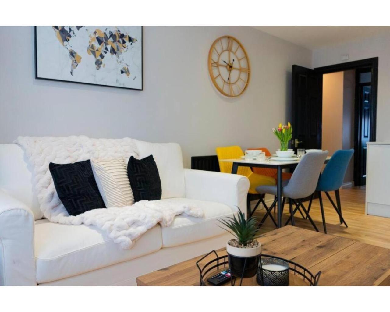 Central Belfast Apartments Queen'S Hideaway Bagian luar foto