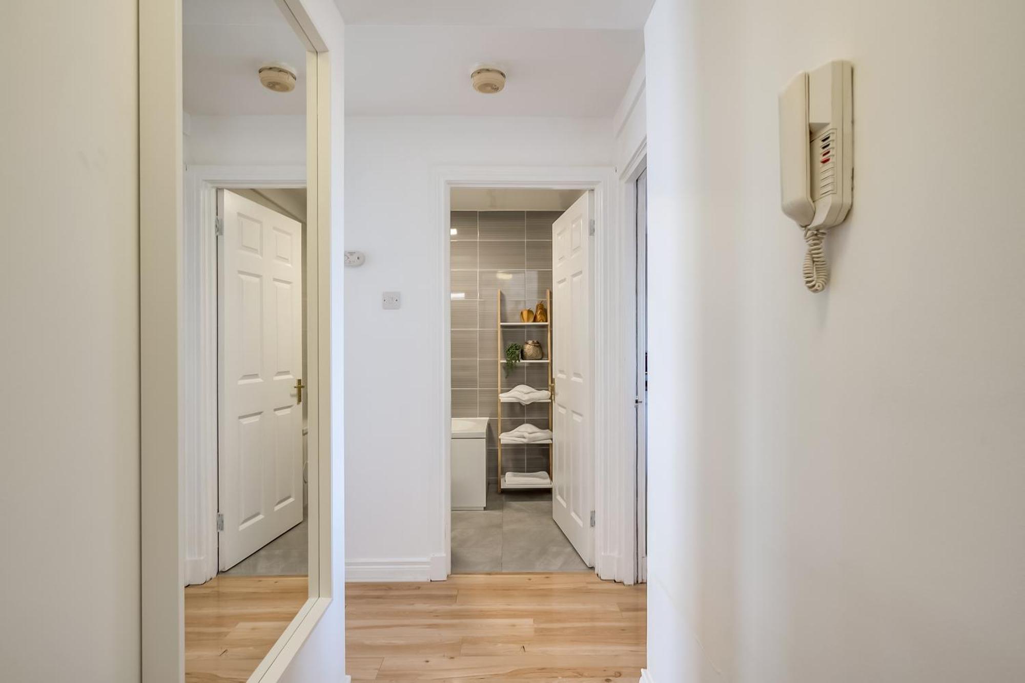 Central Belfast Apartments Queen'S Hideaway Bagian luar foto