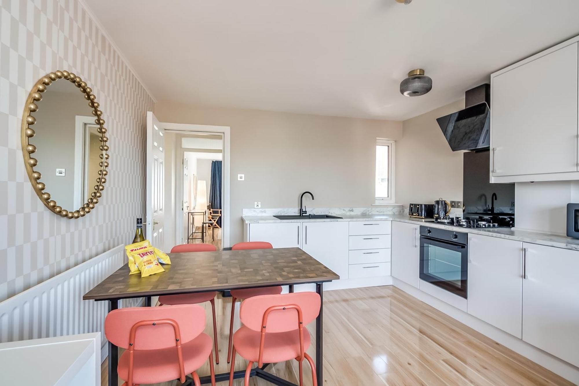Central Belfast Apartments Queen'S Hideaway Bagian luar foto